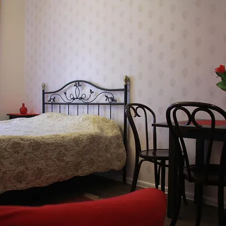 Symphony Apartment *